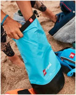 Red Paddle Co. Red Paddle Co Roll Top Dry Bag 30 L -Meilleur Bateaux Magasin red paddle co roll top dry bag 30 l aqua blue 30 l aqua blue 1